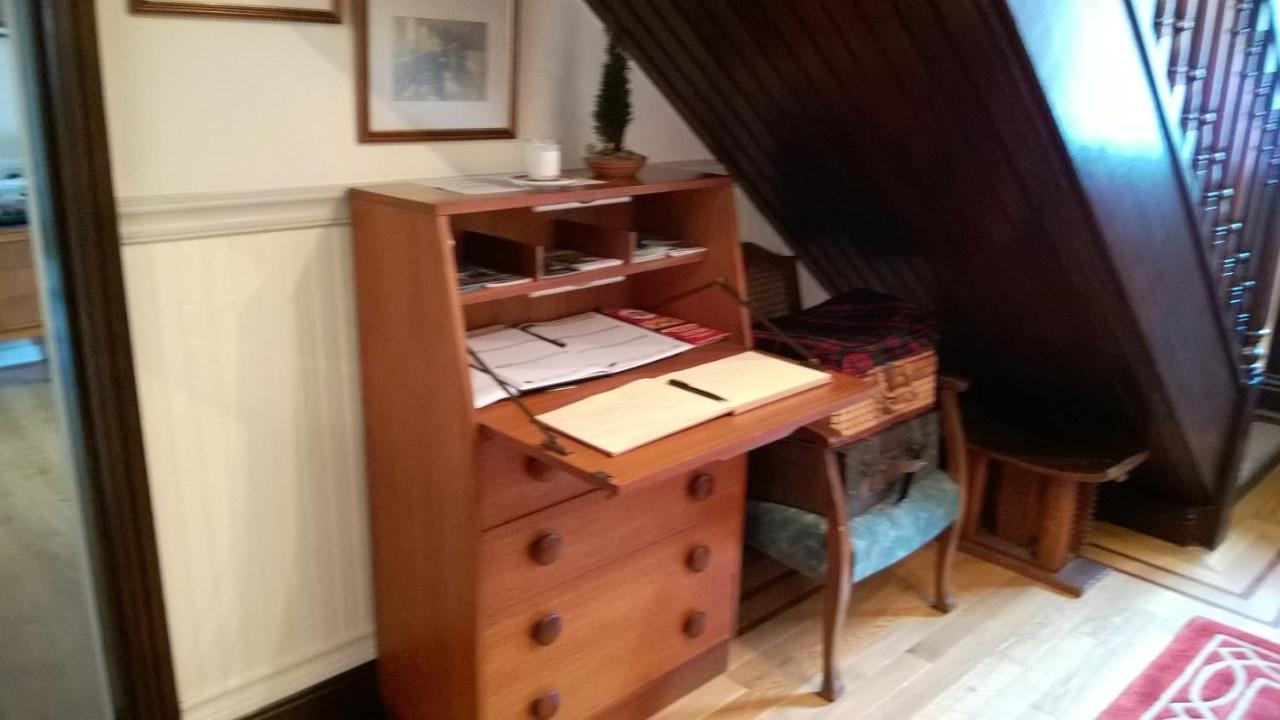 The Townhouse Bed and Breakfast Elphin Buitenkant foto